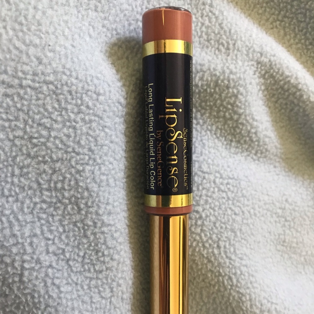 Lipsense